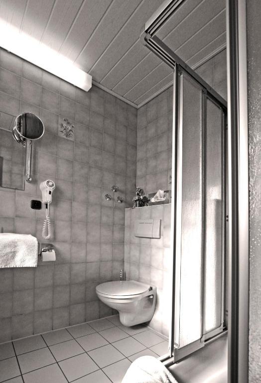 Hotel Zur Krone Ronneburg  部屋 写真