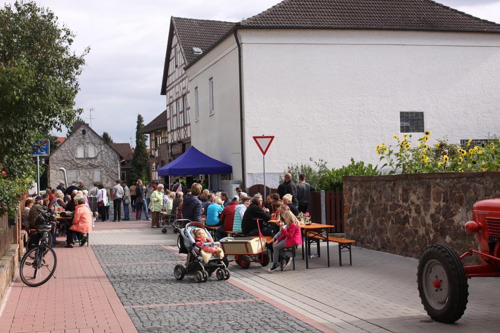 Hotel Zur Krone Ronneburg  エクステリア 写真